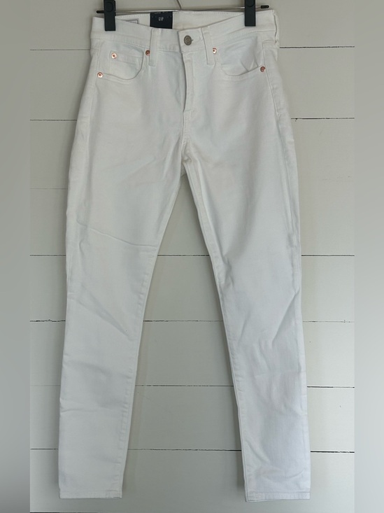 GAP Denim - GAP NWT Women’s White High-Rise Skinny Jeans
